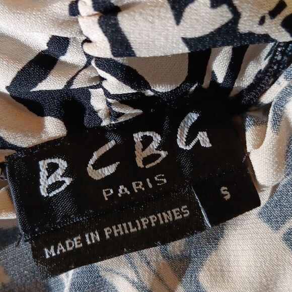 BCBG Black and Cream Abstract Design Dress. Soft Girl. Cateer. - Picture 13 of 16